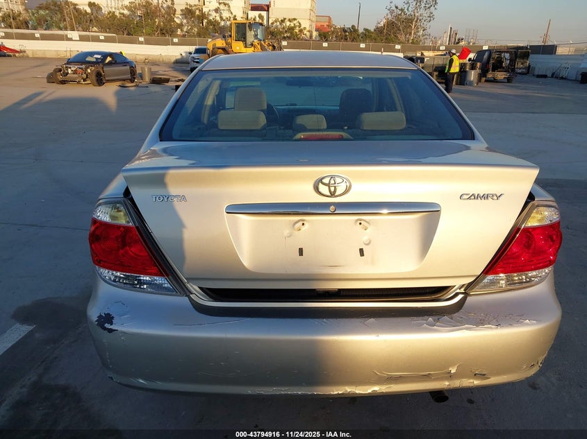 2005 Toyota Camry Std VIN: 4T1BE32KX5U031813 Lot: 43794916
