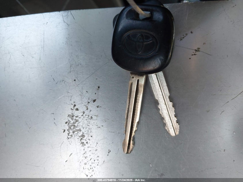 2005 Toyota Camry Std VIN: 4T1BE32KX5U031813 Lot: 43794916