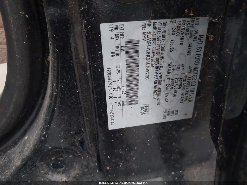 5LMFU28R04LJ05230 2004 LINCOLN NAVIGATOR photo no. 9