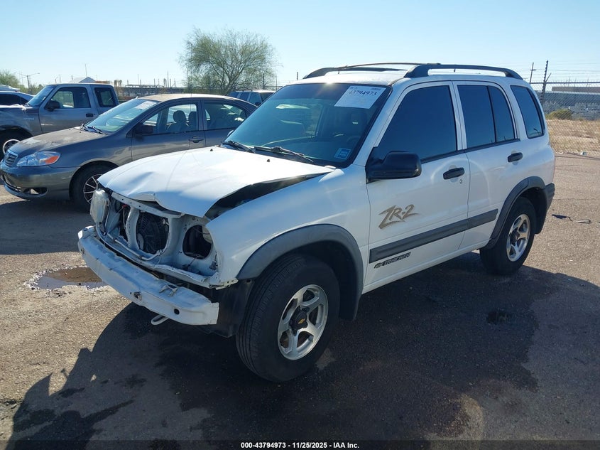 2CNBJ734826919215 2002 CHEVROLET TRACKER photo no. 2