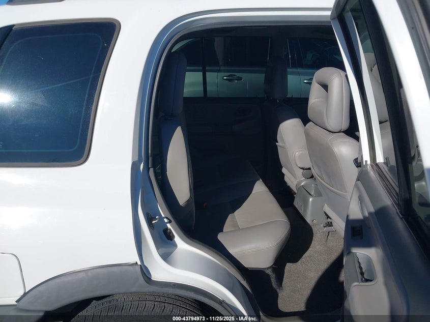 2CNBJ734826919215 2002 CHEVROLET TRACKER photo no. 8