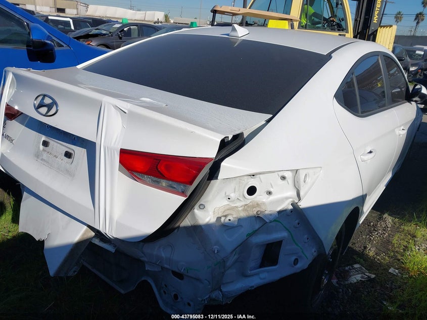 5NPD84LF0HH020555 2017 HYUNDAI ELANTRA photo no. 4