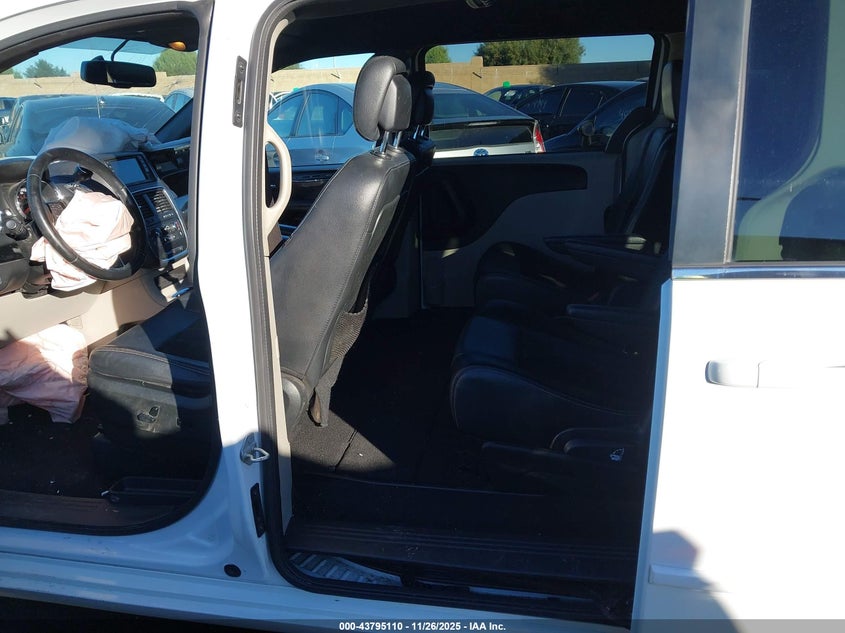 2017 Dodge Grand Caravan Sxt VIN: 2C4RDGCG6HR858054 Lot: 43795110