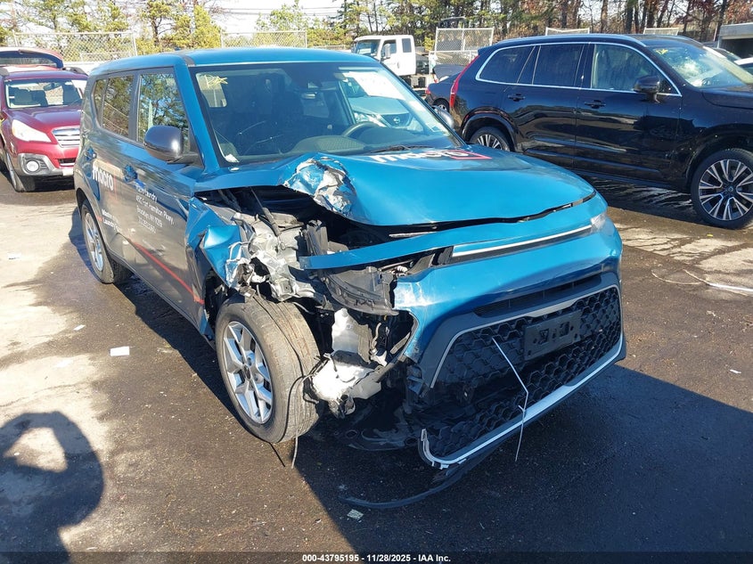 2022 Kia Soul Lx VIN: KNDJ23AUXN7837967 Lot: 43795195