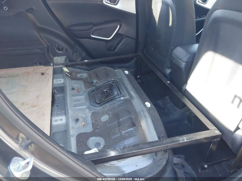 2022 Kia Soul Lx VIN: KNDJ23AUXN7837967 Lot: 43795195