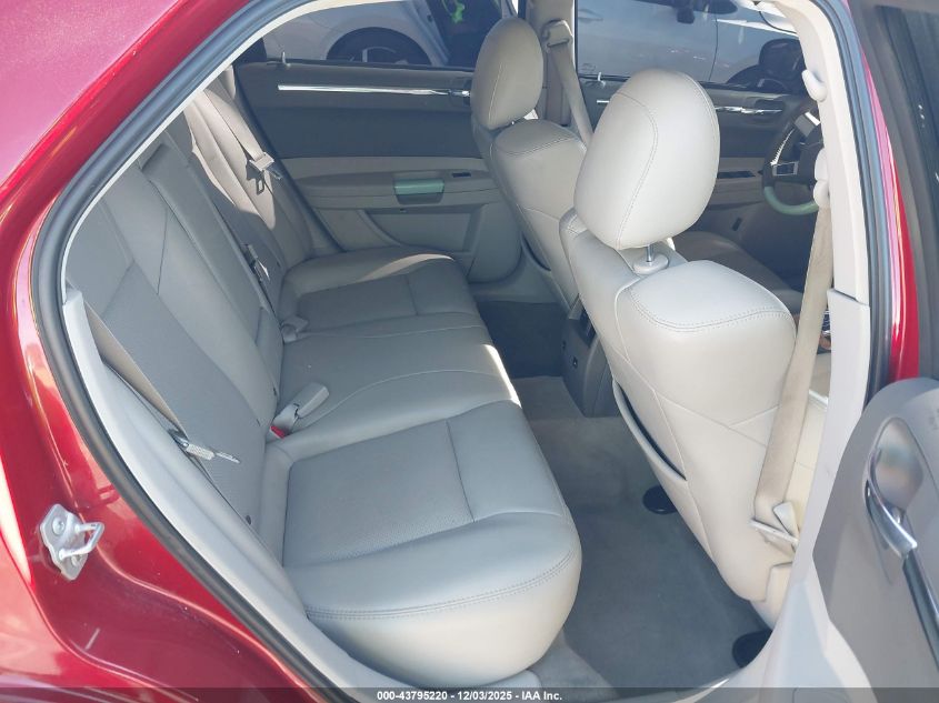 2007 Chrysler 300C VIN: 2C3LA63H97H696382 Lot: 43795220