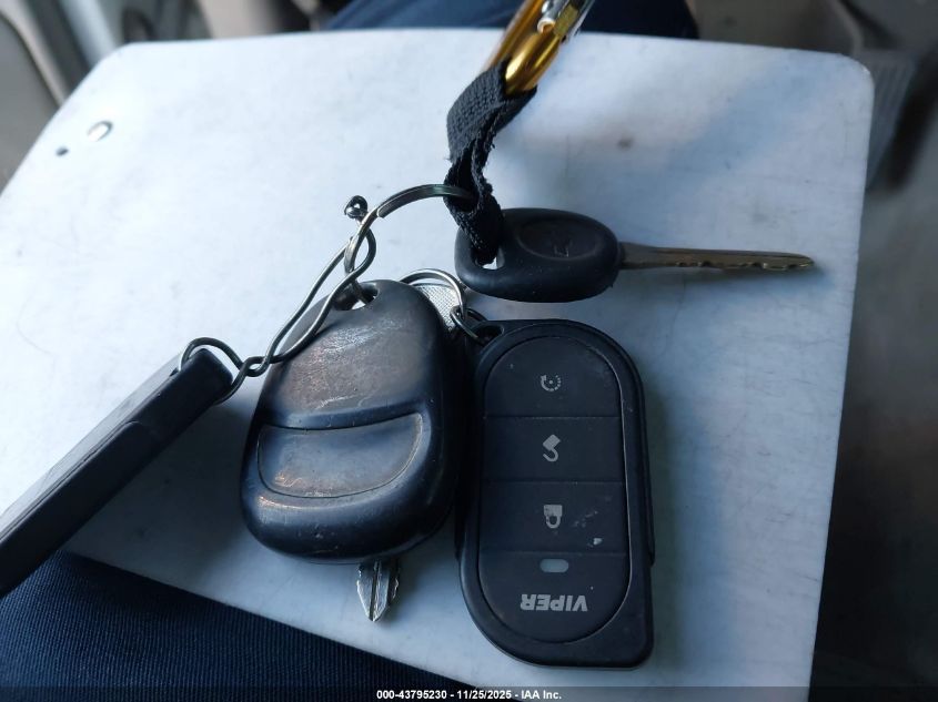 2000 Chevrolet Silverado 1500 Ls VIN: 2GCEC19T5Y1152520 Lot: 43795230