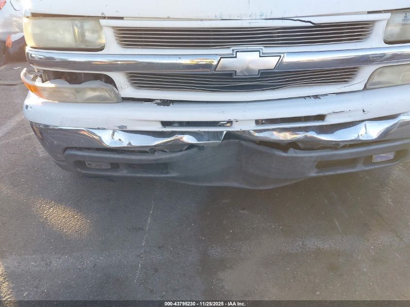 2000 Chevrolet Silverado 1500 Ls VIN: 2GCEC19T5Y1152520 Lot: 43795230