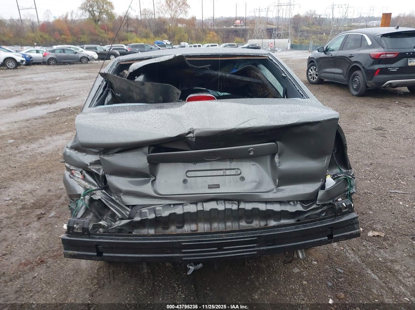 2002 Hyundai Accent Gl VIN: KMHCG45C62U312947 Lot: 43795236