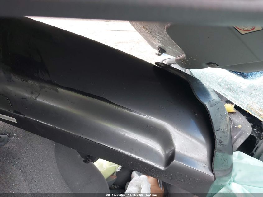 KMHCG45C62U312947 2002 HYUNDAI ACCENT photo no. 5