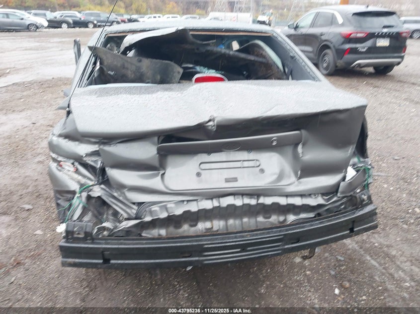 2002 Hyundai Accent Gl VIN: KMHCG45C62U312947 Lot: 43795236