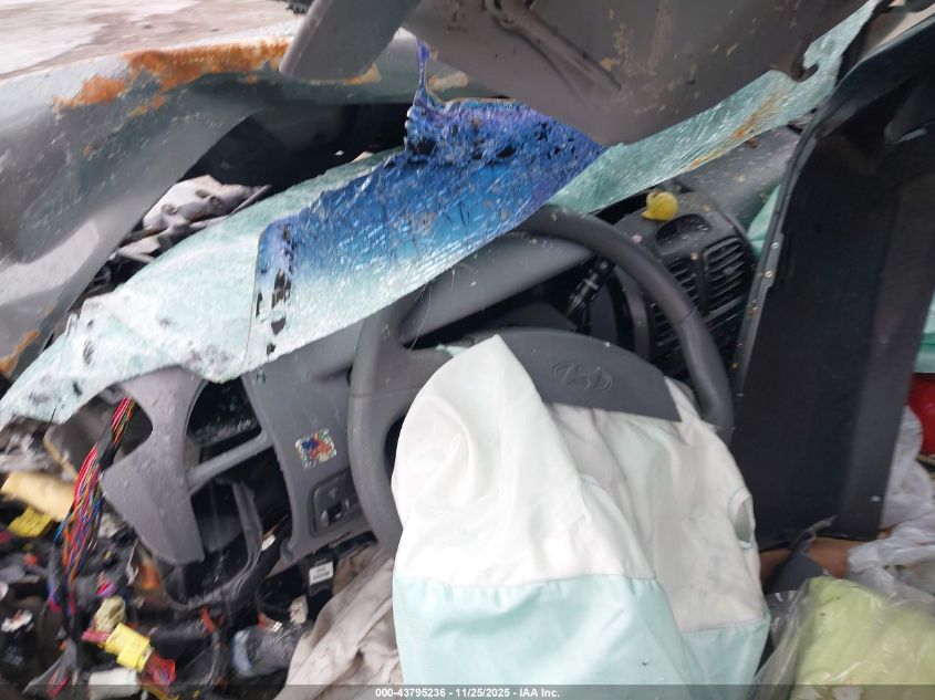 2002 Hyundai Accent Gl VIN: KMHCG45C62U312947 Lot: 43795236