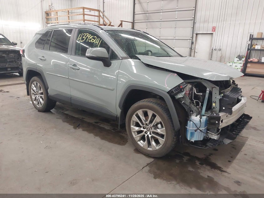 TOYOTA RAV4 XLE PREMIUM