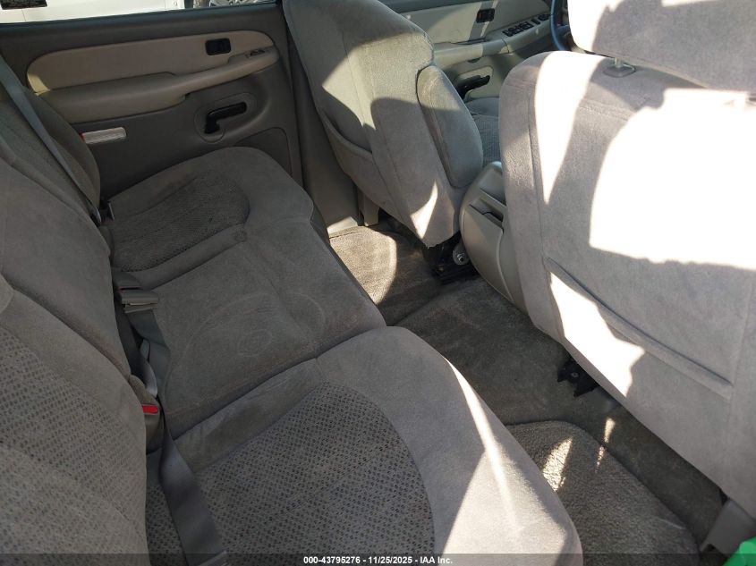 2000 Chevrolet Suburban 1500 Ls VIN: 3GNEC16T7YG189958 Lot: 43795276