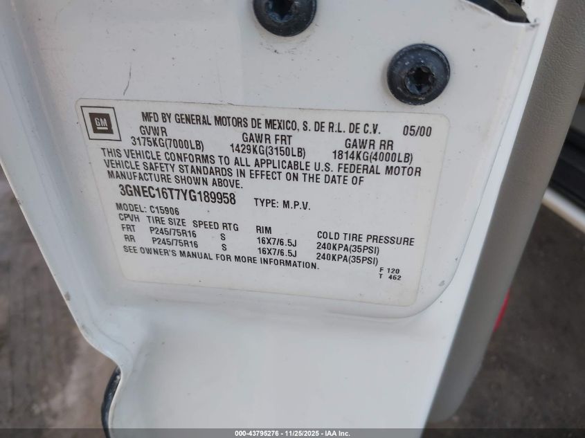 2000 Chevrolet Suburban 1500 Ls VIN: 3GNEC16T7YG189958 Lot: 43795276