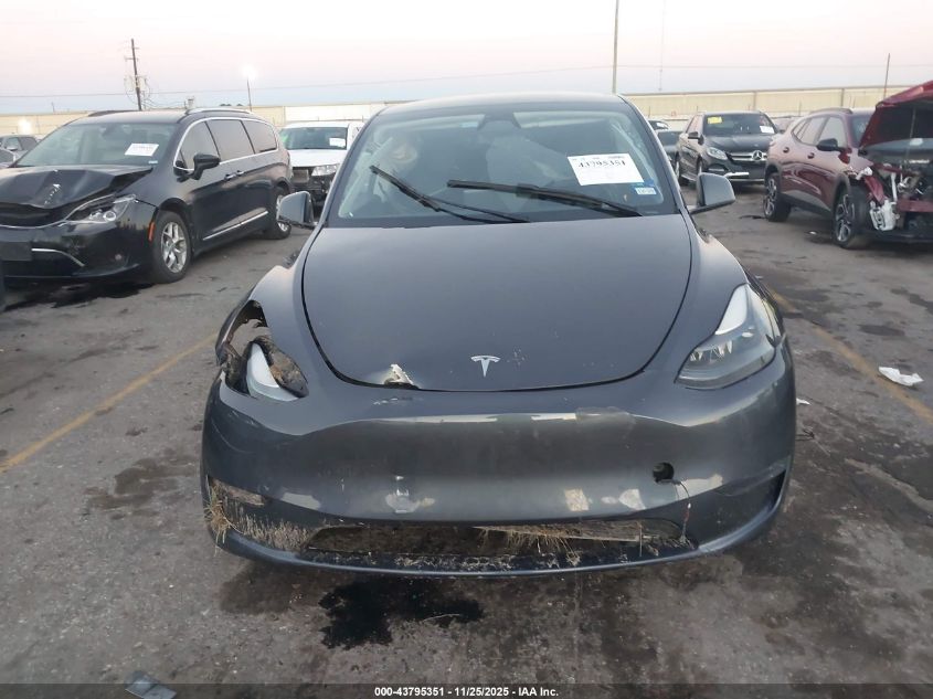 2023 Tesla Model Y Awd/Long Range Dual Motor All-Wheel Drive VIN: 7SAYGDEEXPA190752 Lot: 43795351