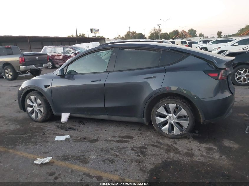 2023 Tesla Model Y Awd/Long Range Dual Motor All-Wheel Drive VIN: 7SAYGDEEXPA190752 Lot: 43795351