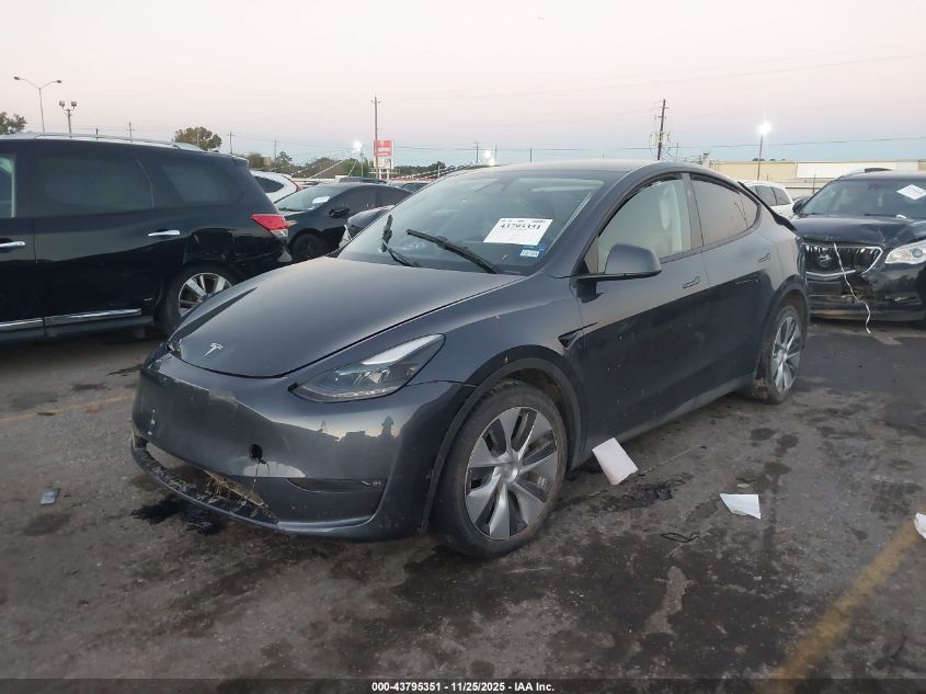 2023 Tesla Model Y Awd/Long Range Dual Motor All-Wheel Drive VIN: 7SAYGDEEXPA190752 Lot: 43795351