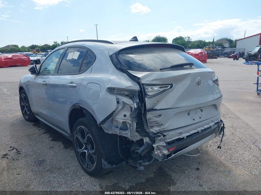 Vin: zaspakbn9r7d71878, lot: 44290800, alfa romeo stelvio ti awd 20243