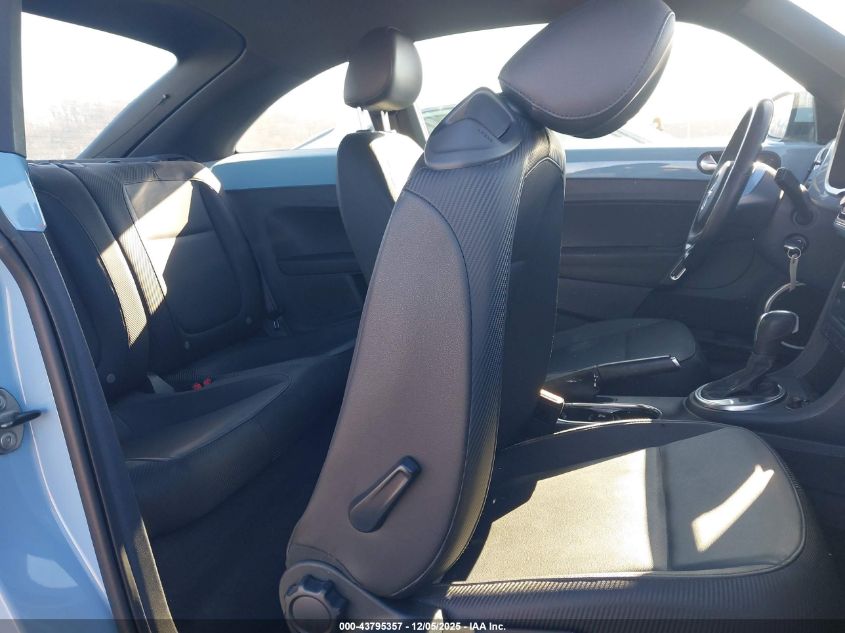 2012 Volkswagen Beetle 2.5L VIN: 3VWJP7AT1CM606522 Lot: 43795357