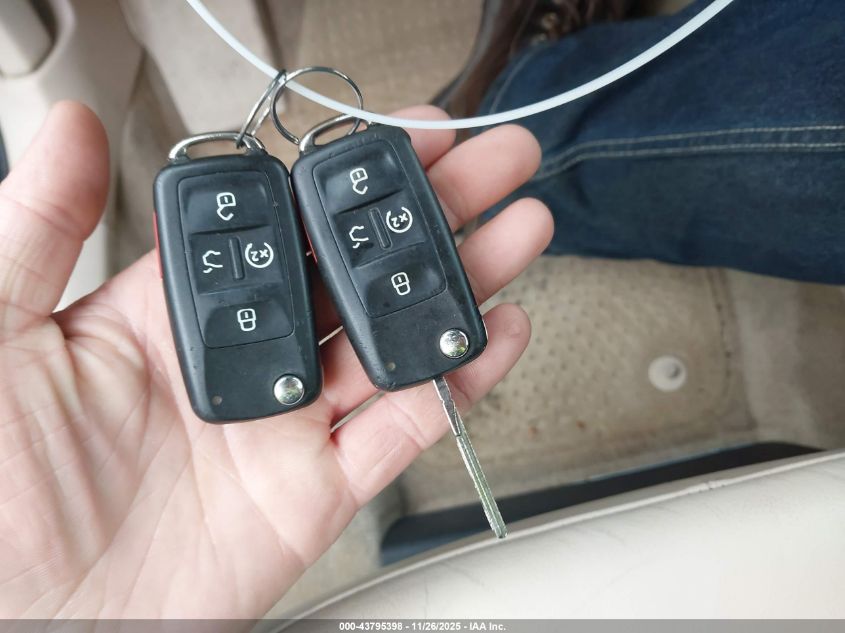 2015 Volkswagen Passat 1.8T Sel Premium VIN: 1VWCT7A33FC023637 Lot: 43795398