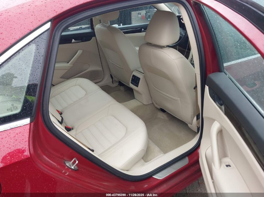 2015 Volkswagen Passat 1.8T Sel Premium VIN: 1VWCT7A33FC023637 Lot: 43795398