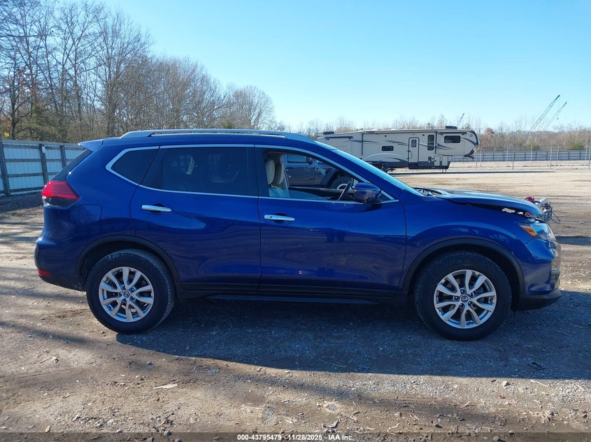 2017 Nissan Rogue Sv VIN: 5N1AT2MV2HC735825 Lot: 43795479