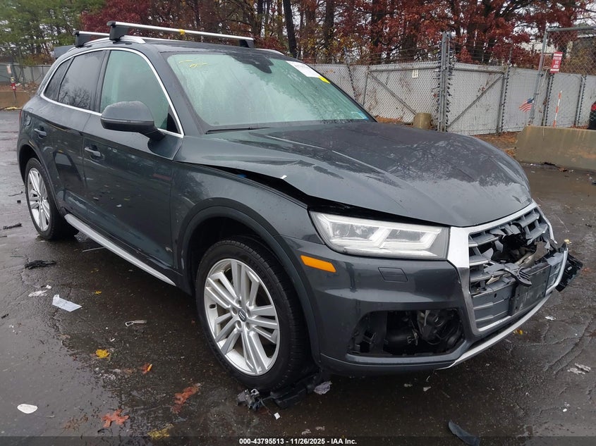 AUDI Q5 2.0T PREMIUM/2.0T TECH PREMIUM