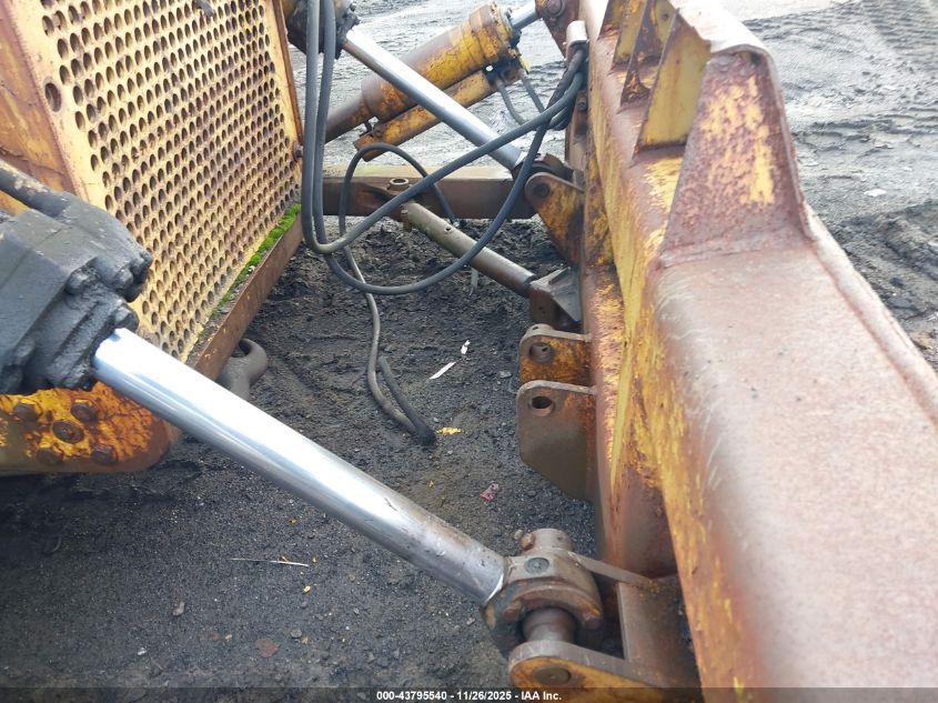 1900 International Td-15 VIN: TD15BP7432 Lot: 43795540