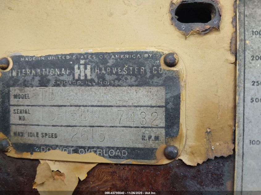 1900 International Td-15 VIN: TD15BP7432 Lot: 43795540