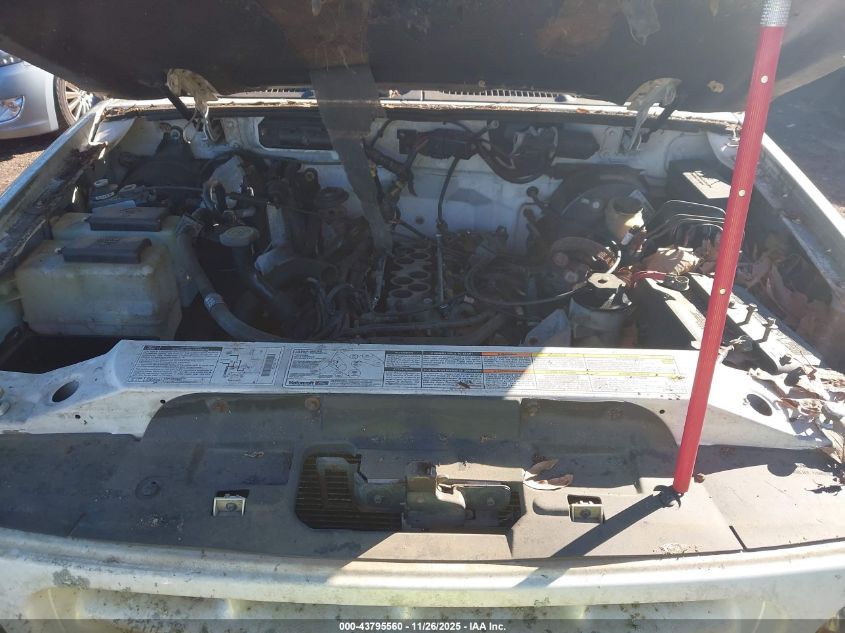 2000 Ford Explorer Limited VIN: 1FMDU85P6YZB85037 Lot: 43795560