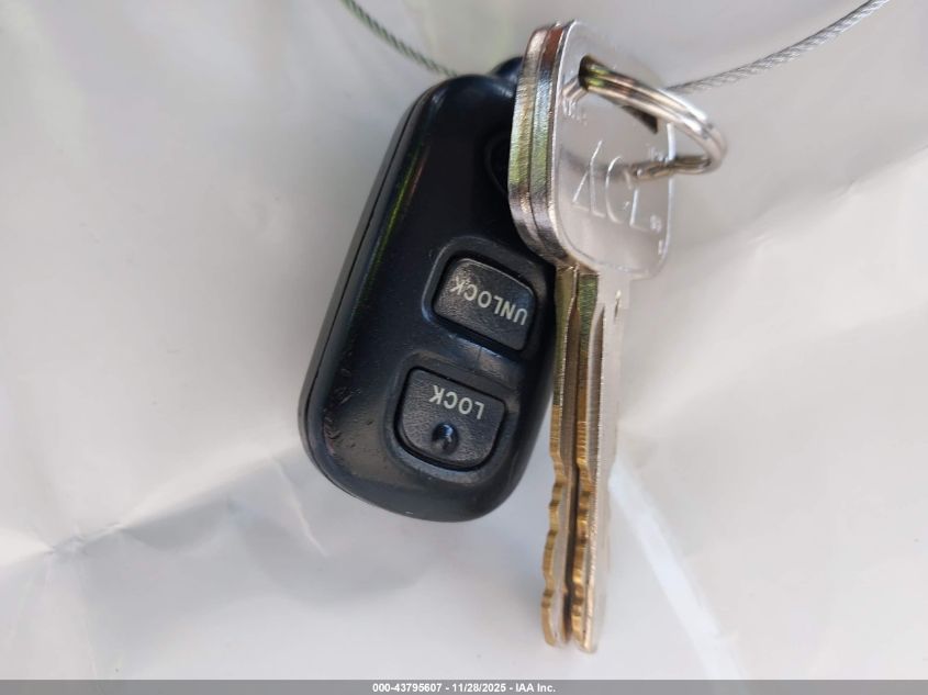 2003 Toyota Corolla Le VIN: 1NXBR32EX3Z054598 Lot: 43795607