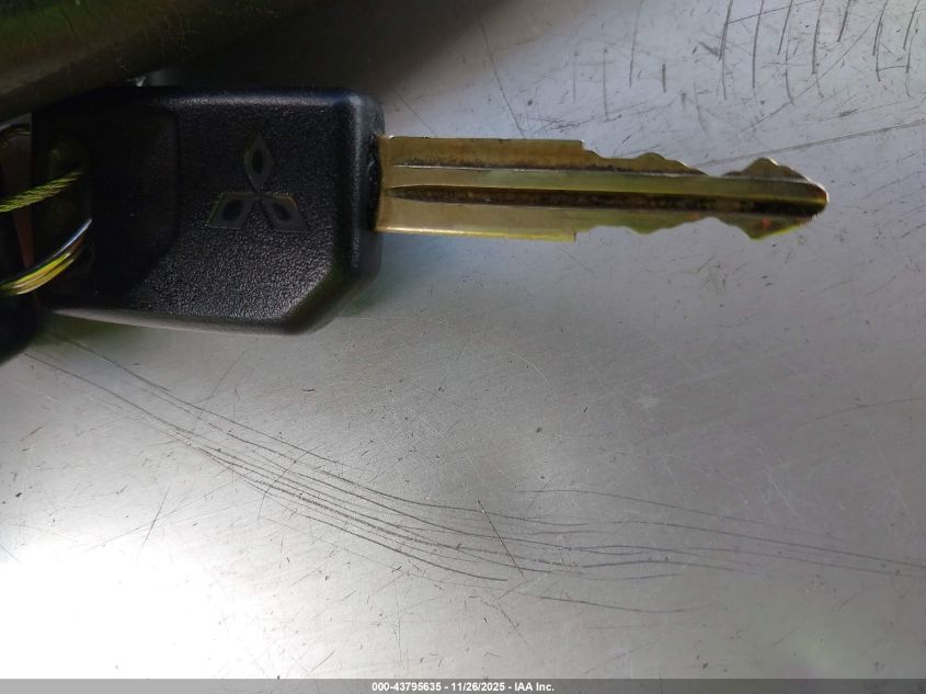 2000 Mitsubishi Montero Sport Ls/Xls VIN: JA4LS31H1YP004763 Lot: 43795635