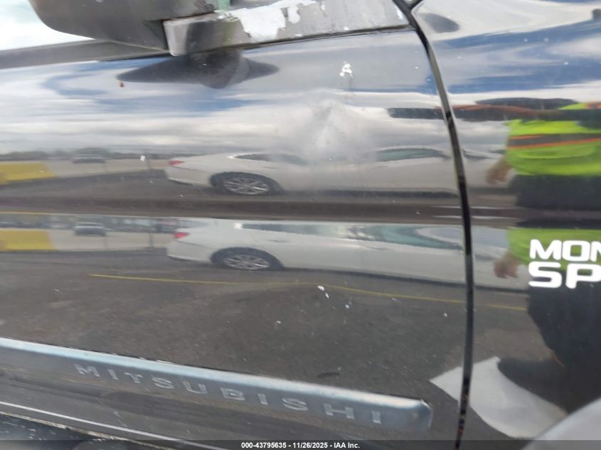 2000 Mitsubishi Montero Sport Ls/Xls VIN: JA4LS31H1YP004763 Lot: 43795635