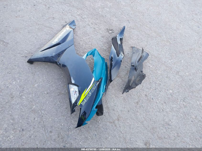 2021 Kawasaki Zx636 K VIN: JKBZXJH14MA007156 Lot: 43795700