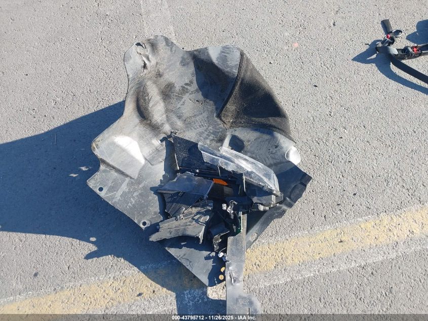 2021 Tesla Model Y Long Range Dual Motor All-Wheel Drive VIN: 5YJYGDEE9MF090010 Lot: 43795712