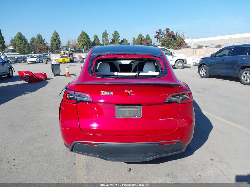 2021 Tesla Model Y Long Range Dual Motor All-Wheel Drive VIN: 5YJYGDEE9MF090010 Lot: 43795712