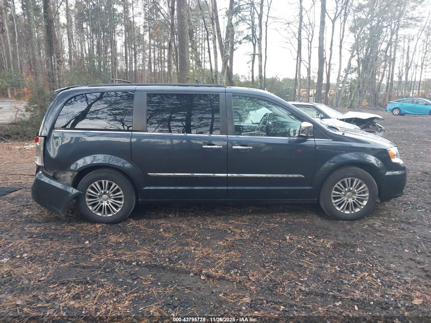 2014 Chrysler Town & Country Touring-L VIN: 2C4RC1CG8ER133065 Lot: 43795728