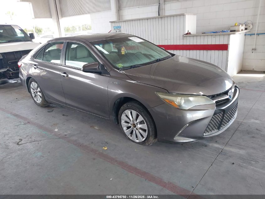 TOYOTA CAMRY HYBRID SE