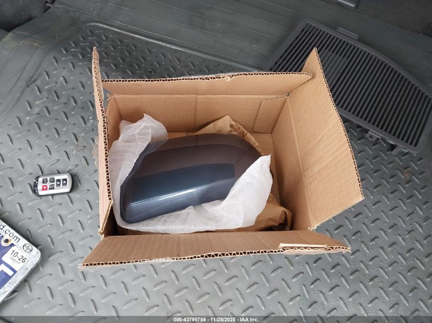 2017 Toyota Sienna Xle 8 Passenger VIN: 5TDYZ3DCXHS767751 Lot: 43795756