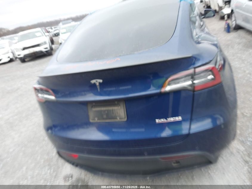 2020 Tesla Model Y Long Range Dual Motor All-Wheel Drive/Performance Dual Motor All-Wheel Drive VIN: 5YJYGDEF3LF000969 Lot: 43795850