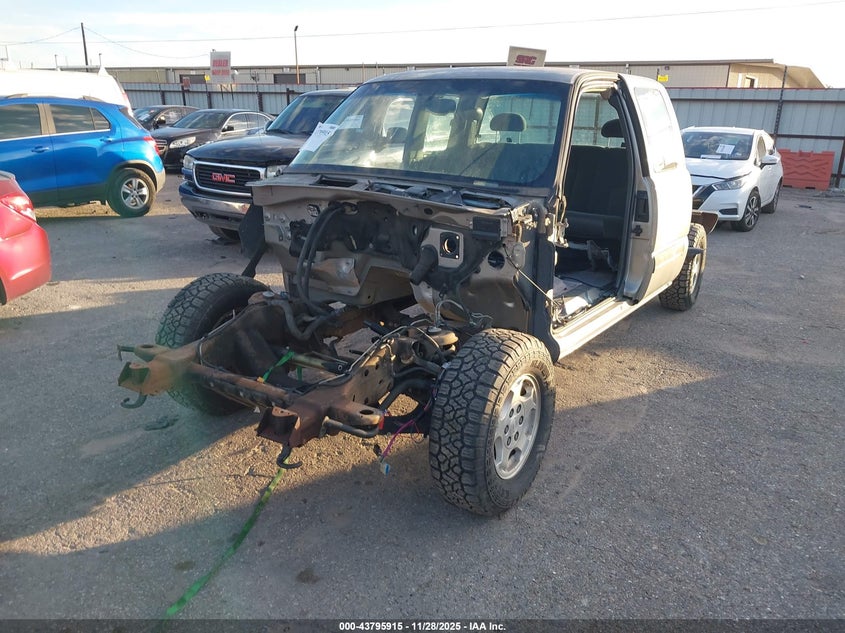 2GCEC19T431242413 2003 Chevrolet Silverado 1500 Ls photo 1