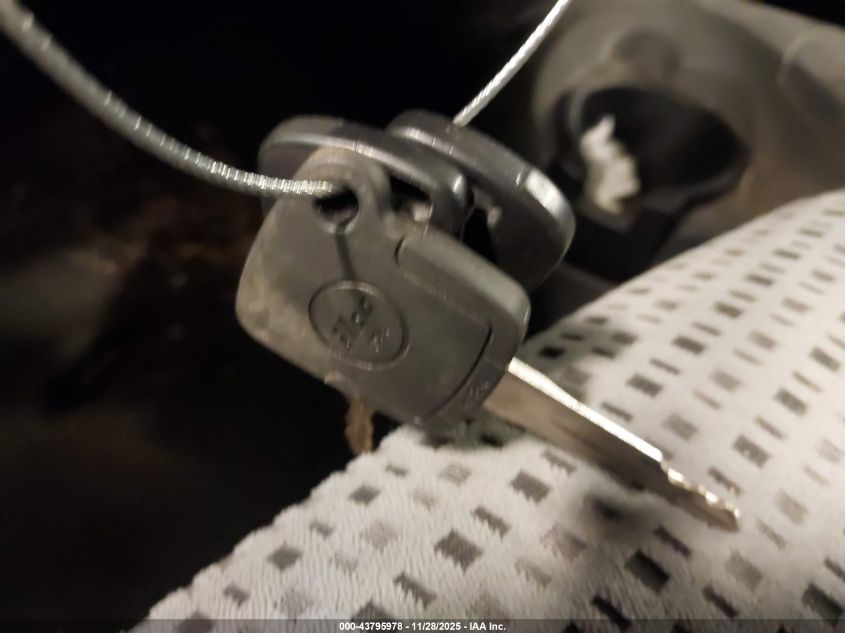 2005 Ford Focus Zx4 VIN: 1FAFP34N15W136984 Lot: 43795978