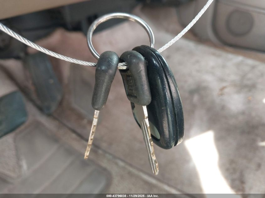 1998 Chevrolet Suburban 1500 VIN: 3GNEC16R6WG109972 Lot: 43796038