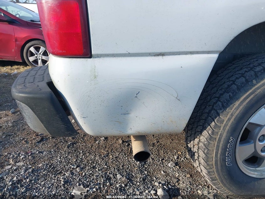 2001 Chevrolet Tahoe Ls VIN: 1GNEK13T01J106642 Lot: 43796063