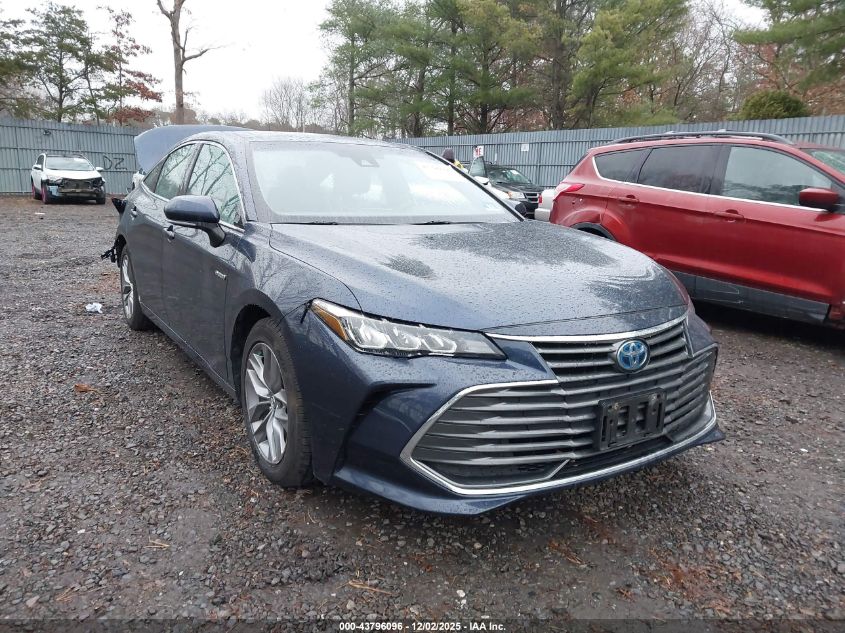 TOYOTA AVALON XLE