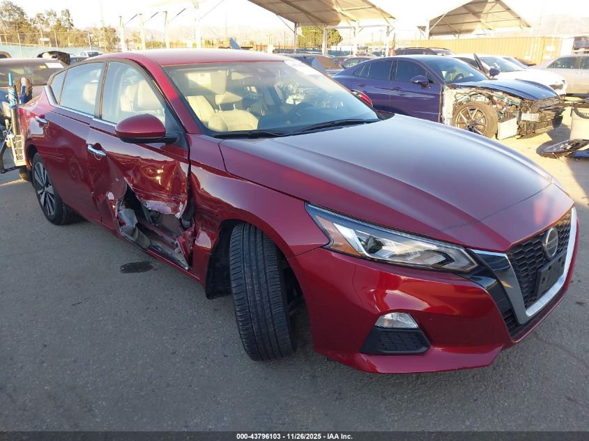 NISSAN ALTIMA SV FWD