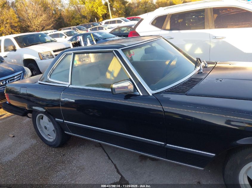 1981 Mercedes-Benz 380 Sl VIN: WDBBA45A9BB002382 Lot: 43796135