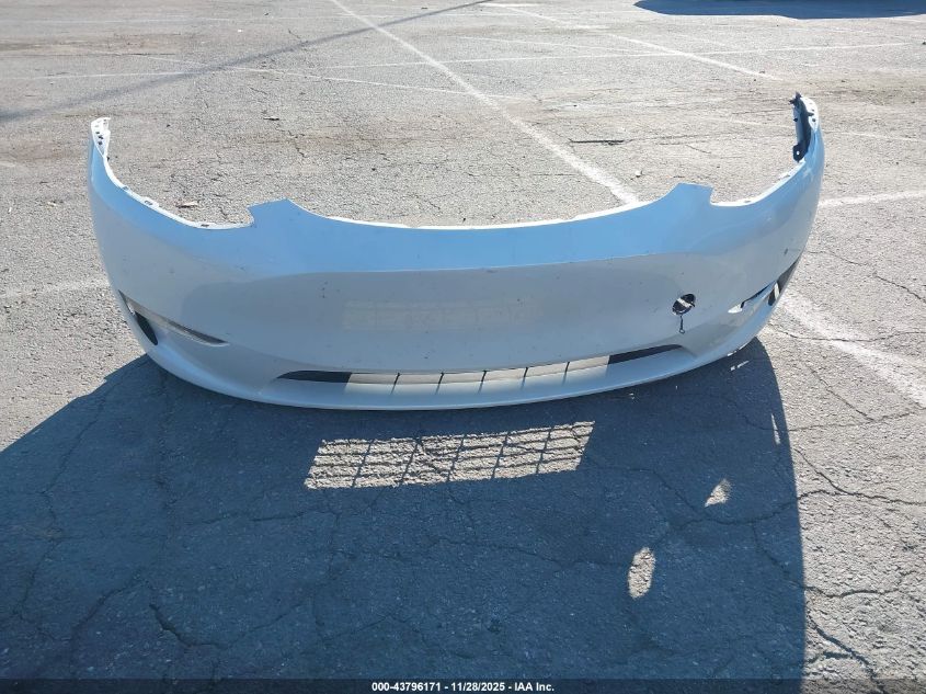 2021 Tesla Model Y Long Range Dual Motor All-Wheel Drive VIN: 5YJYGAEE3MF228235 Lot: 43796171