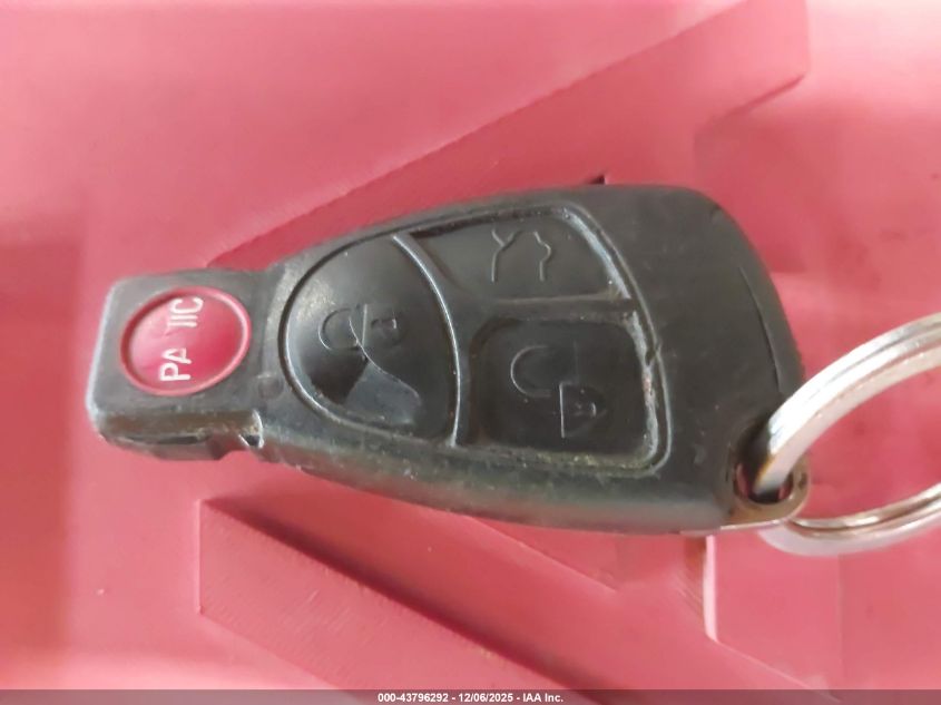 2005 Mercedes-Benz C 240 Luxury 4Matic VIN: WDBRF81J15F700074 Lot: 43796292